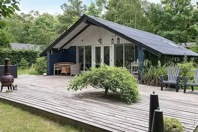 Image de Maison de vacances pour 6 a FĂĄrvang-By Traum