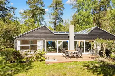 Image de Maison de vacances pour 8 a Glesborg-By Traum