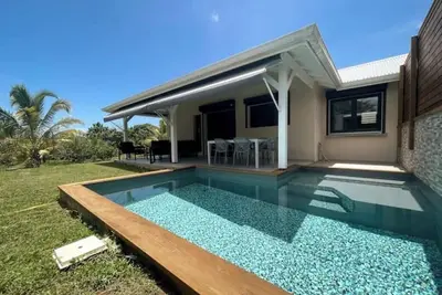 Image de Villa Kanisi 1 (2 chambres / 4 pers) au centre de l'Ile, classée 4 étoiles