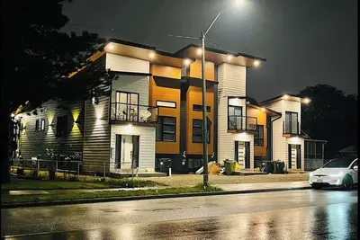 Image de New 10-18ft Ceilings Townhome-3 bed with 3 Ensuite Baths