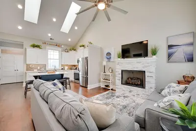 Image de On-Site Lake w/ Boat Ramp: Greenwood Retreat!