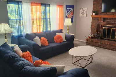 Image de Charming 2-bedroom townhome with WiFi, Ac in gorgeous Cincinnati