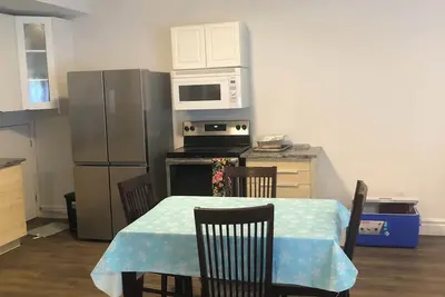 Image de BeAuTiFuL RaVen property near the Lake