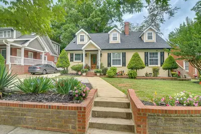 Image de Charlotte Home w/ Yard - Near Spectrum Center!