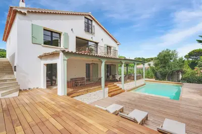 Image de Maison St Tropez au cœur des vignes toute rénovée