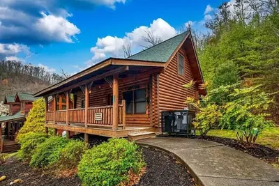 Image de Mountain Dreaming: All Reasonable Offers Considered
