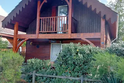 Image de Très beau chalet 4 / 6 couchages, à proximité du lac et de l'île aux enfants.