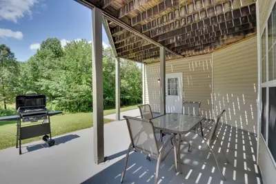 Image de Pet-Friendly Cleveland Apt: 7 Mi to Yonah Mountain