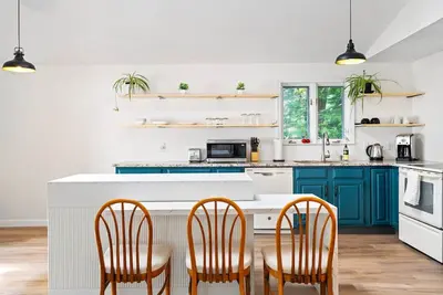 Image de Scarborough Sanctuary-Cozy retreat close to all local attractions.