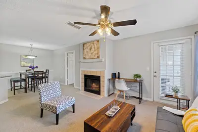 Image de Cozy Gem in Athens, Pool, Gym near Uga and Hospitals!