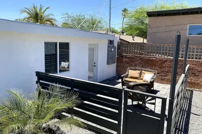 Image de Newly Updated / 2 Br 1 Ba / U of A / Sam Hughes