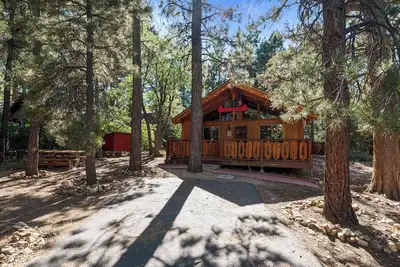 Image de Hythe Cabin - Adorable Cabin, Fireplace, Deck, Barbecue