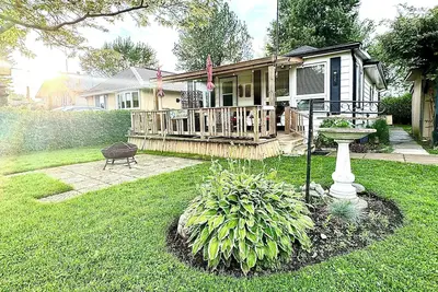 Image de Life at the Cottage on Lake Erie