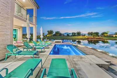 Image de Barbie theme, Sep specials reach out, luxury villa, best views, games.