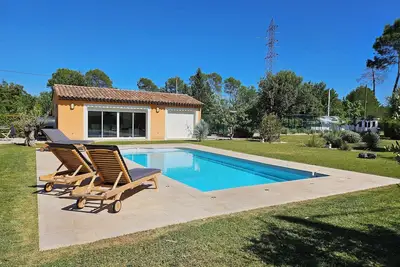 Image de Jolie dépendance situé au Arcs sur Argens a 30 minutes de saint Tropez.