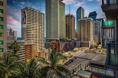 Image de Beautiful Studio | Pool, Gym, Bar + Hot Tub