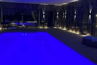 Image de Maison vue mer avec piscine couverte