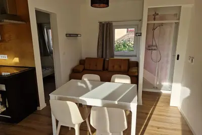 2-bedroom house, kitchen, sauna, wi-fi, Tv, terrace, firepit, garden, parking. \n