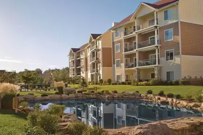 Image de 2br Deluxe Near Silver Dollar & Water Parks!