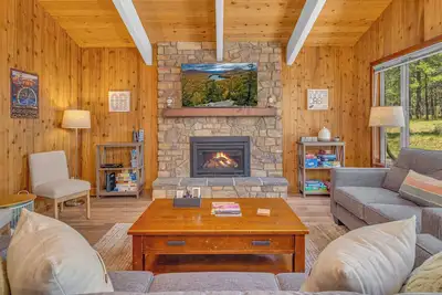 Image de Ac, Pet friendly, family friendly, great location!