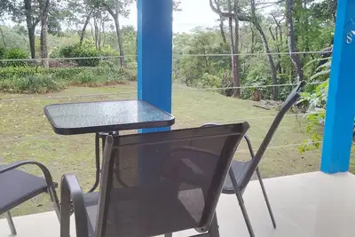 Image de Custom Modern House w/ Ac, WiFi, ocean views, Amenities. Short walk to the beach