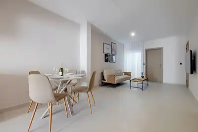 Image de Sleek 2br Flat by the Seafront