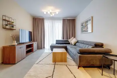 Image de Upscale 2br Apartment by the Promenade