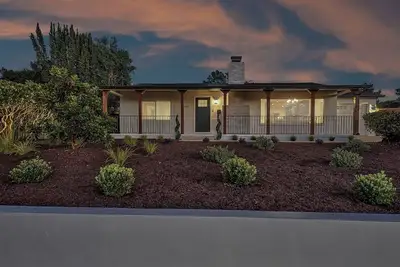 Image de Monterey Bay Ocean Peak Home Near Carmel & Pebble Beach 4 Bed 3. 5 Bath & Ac