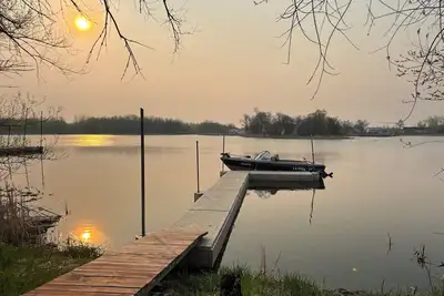 Image de Waterfront Cabin on Bostic Bay