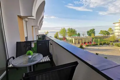 Image de Appartement de vacances au bord de l'eau avec une plage gratuite