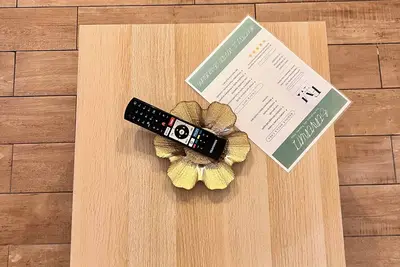 Image de Renovated downtown area apartment 1 minute from the best bus lines