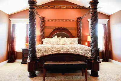 Image de Sleeps 11/ Cozy 8 Bed; mins. to I-75, 12mi to Ga Nlt. Fairgrnd, & 10mi to Rafb