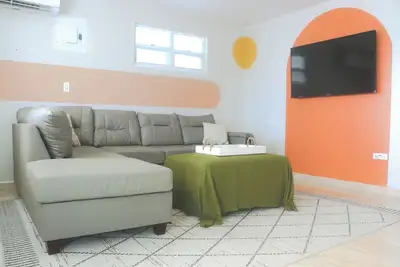 Image de Spacious Stay for 6 Near Beaches & Airport