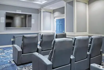 Image de Old Town Alexandria 3 Bedroom Presidential Unit!