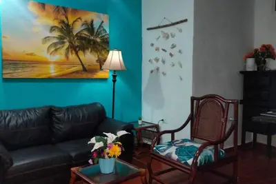 Authentic Mex-style Apt a Block from Beach & Malec