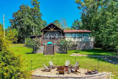 Image de Direct Beach Access, Watersports, Lakeside Firepit and more @ Crystal Cove