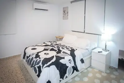 Image de 3br Apartment w/ Hdtv, 5 mins from Beach, pets Ok.