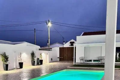 Image de 2 Bedrooms Villa in the west of Portugal, near the beach, with swimming pool