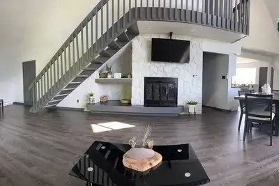 Image de Charming dome house - 4-bedroom house with WiFi and Ac in enjoyable Plymouth