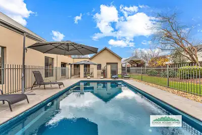 Image de Luxury Pool Villa | Murray River | 4br