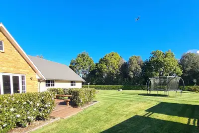 Image de Spacious Contemporary Retreat