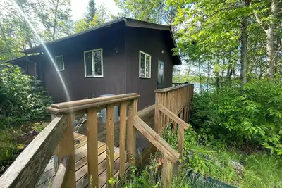 Image de 2 bedroom cabin with lakeview and included Pontoon Boat