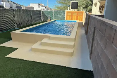 Image de 3 Story House 3br/2ba/Rooftop View/Heated Pool