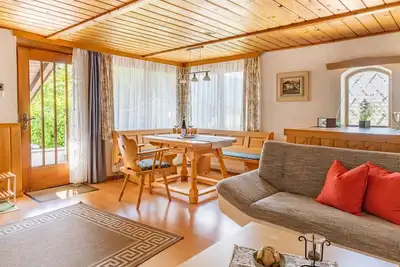 Image de Vacation home 45 sqm, for 2 pers. , bedroom, living room, kitchen, south-facing terrace, large balcony. Sunbathing lawn, quiet location with mountain views.