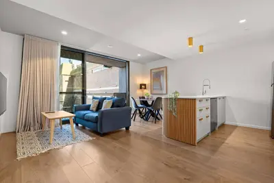 Image de High-end 1-Bed Pad in Braddon with Outdoor Dining