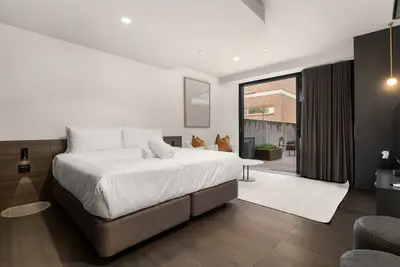 Image de Spotless Braddon Studio with Accessible Bathroom