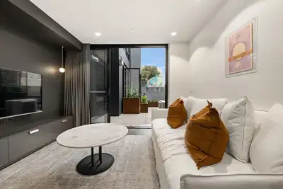 Image de Modern Studio with Bbq Area