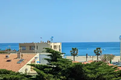 Image de Charmant T2 traversant, plage à 100m, balcon, bien équipé, idéal 4 personnes