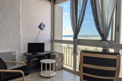 Image de T2 Front de Mer Vu latérale, 4 pers, Parking, Proche plage et animations