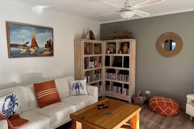 Image de Lazy Sails Port - Pets welcome outside, WiFi